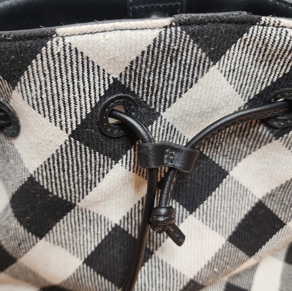 Talbots Crossbody Bucket bag leathe4 wool-blend black white checkered - Picture 11 of 15